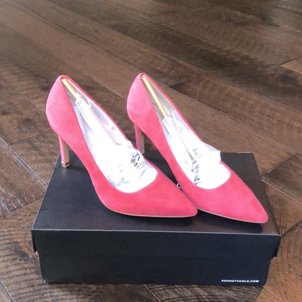 NWT Kenneth Cole Coral suede ‘Riley 85’ pumps